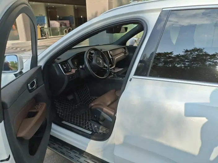 Volvo XC60 2021 Model T5 4WD Smart Range Deluxe Edition – фото 8
