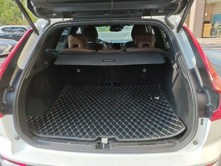 Volvo XC60 2021 Model T5 4WD Smart Range Deluxe Edition – фото 10