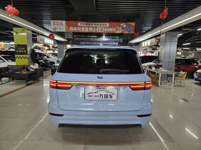 Li Auto ONE 2020 Model Extended Range 7 seat Edition – фото 5