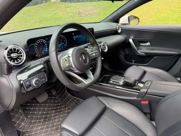 Mercedes-Benz A-class 2022 Model A 200 L Sports sedan Dynamic Edition – фото 10