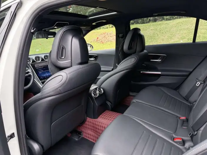 Mercedes-Benz C-Class 2024 Model C 200 L Sports Edition – фото 9