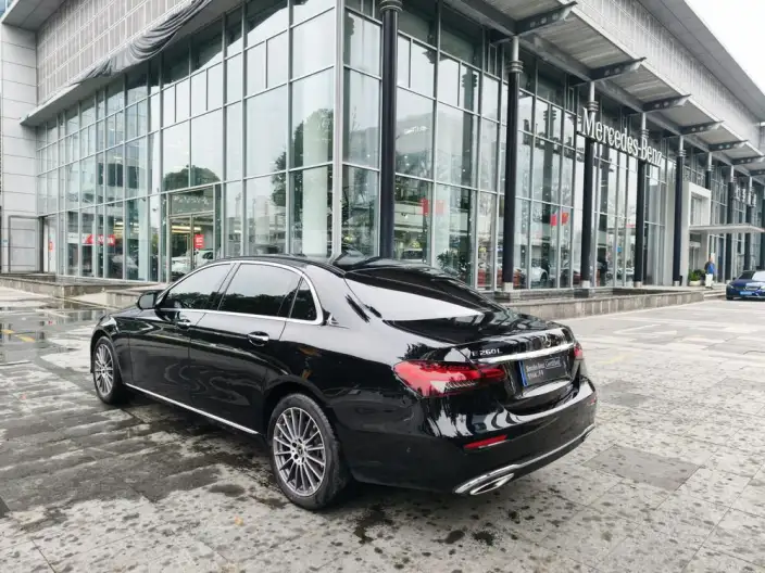 Mercedes-Benz E-Class 2022 Model E 260 L sedan – фото 5