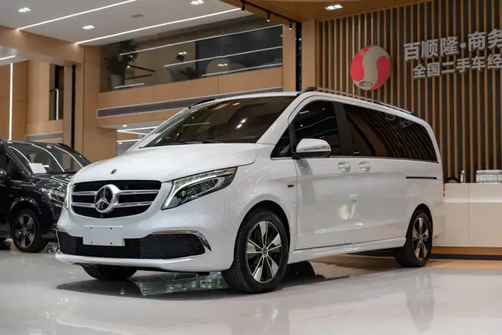 Mercedes-Benz V-Class 2022 Model V 260 Premium Edition – фото 1