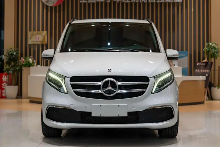Mercedes-Benz V-Class 2022 Model V 260 Premium Edition – фото 2