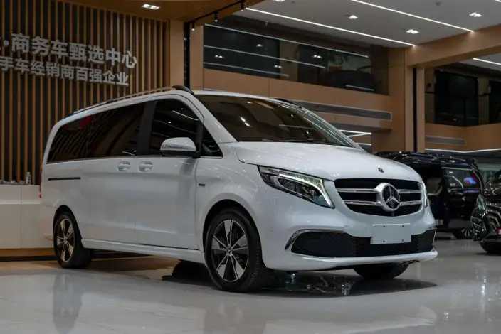 Mercedes-Benz V-Class 2022 Model V 260 Premium Edition – фото 3