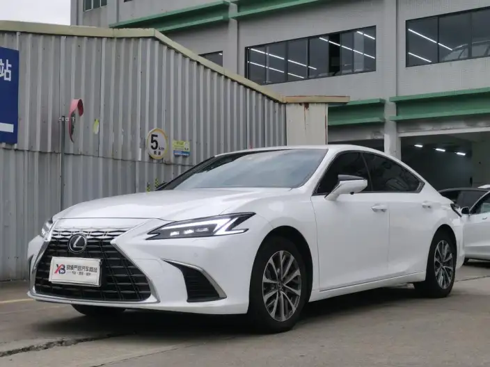 Lexus ES 2025 Model 200 Premium