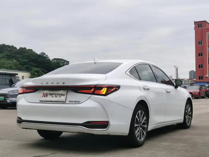 Lexus ES 2025 Model 200 Premium – фото 6