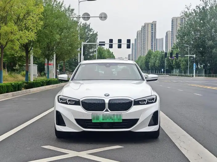 BMW i3 2025 Model eDrive35L – фото 2