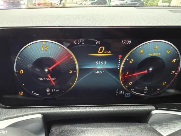 Mercedes-Benz GLB 2022 Model GLB 200 Dynamic Model – фото 9