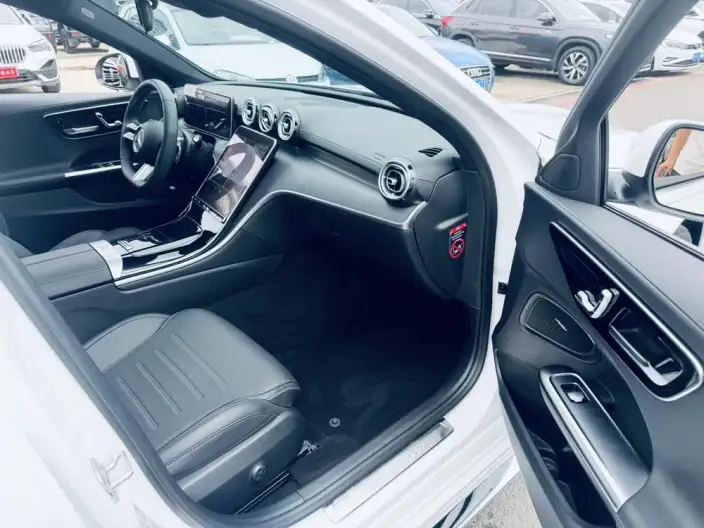 Mercedes-Benz C-Class 2024 Model C 260 L Sports Edition – фото 8