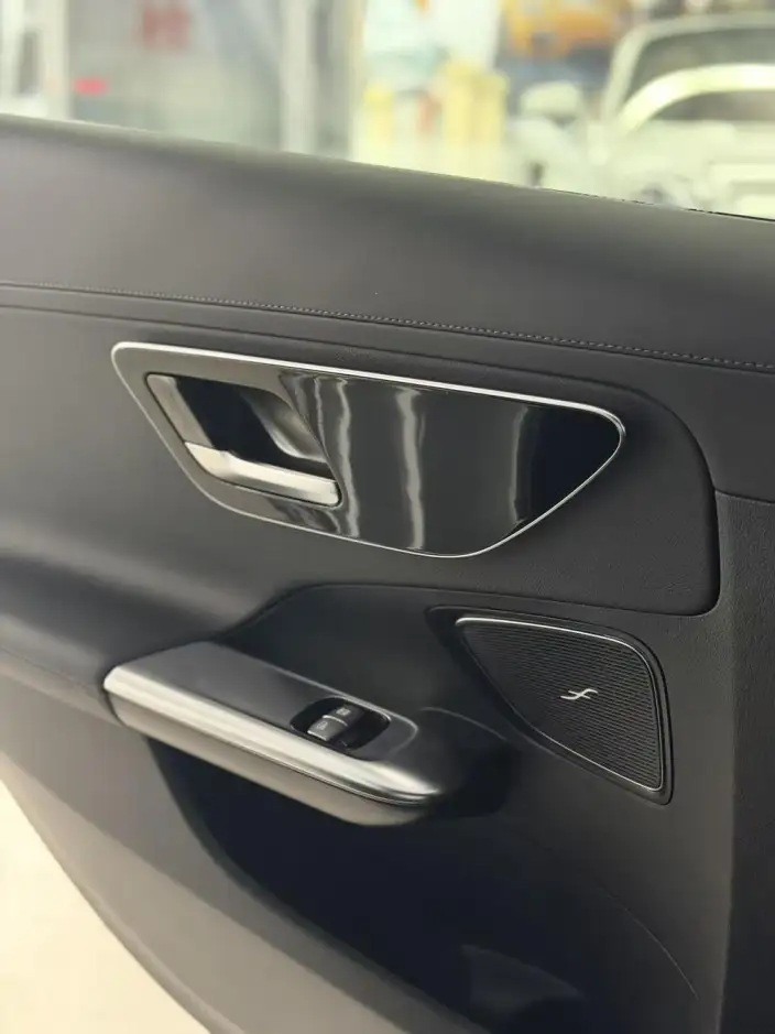 Mercedes-Benz C-Class 2024 Model C 260 L Sports Edition – фото 6