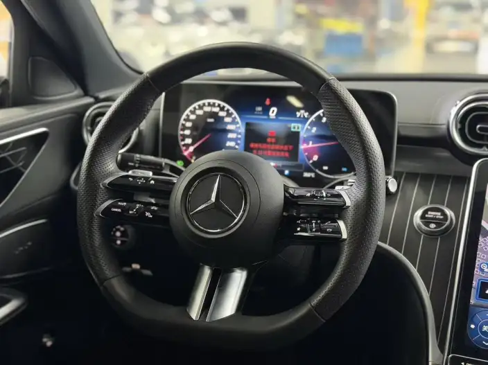 Mercedes-Benz C-Class 2024 Model C 260 L Sports Edition – фото 9