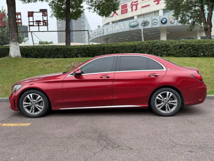 Mercedes-Benz C-Class 2021 Model C 200 L Dynamic Model Sports Edition – фото 3
