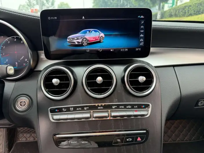 Mercedes-Benz C-Class 2021 Model C 200 L Dynamic Model Sports Edition – фото 8