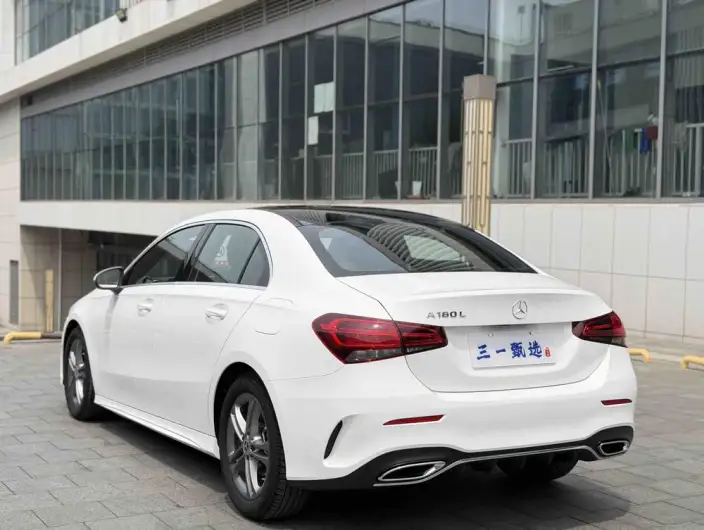 Mercedes-Benz A-class 2020 Model Facelift A 180 L Sports sedan – фото 4