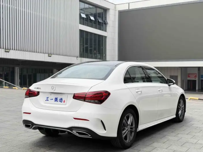 Mercedes-Benz A-class 2020 Model Facelift A 180 L Sports sedan – фото 6