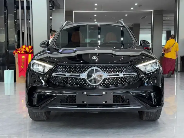Mercedes-Benz GLC 2024 Model Facelift GLC 300 L 4MATIC Dynamic Model 5 seat – фото 2