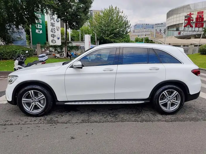 Mercedes-Benz GLC 2021 Model GLC 260 L 4MATIC Dynamic Model – фото 3