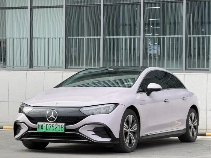 Mercedes-Benz EQE 2025 Model EQE 500 4MATIC Deluxe Edition – фото 1