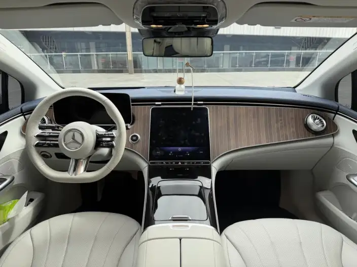 Mercedes-Benz EQE 2025 Model EQE 500 4MATIC Deluxe Edition – фото 9