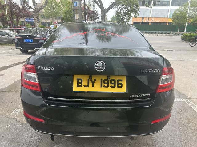 Skoda Octavia 2016 модификация 1.6L Manual Zhixing Edition – фото 9