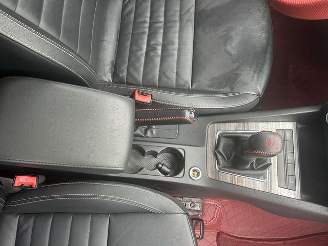 Skoda Octavia 2016 модификация 1.6L Manual Zhixing Edition – фото 12