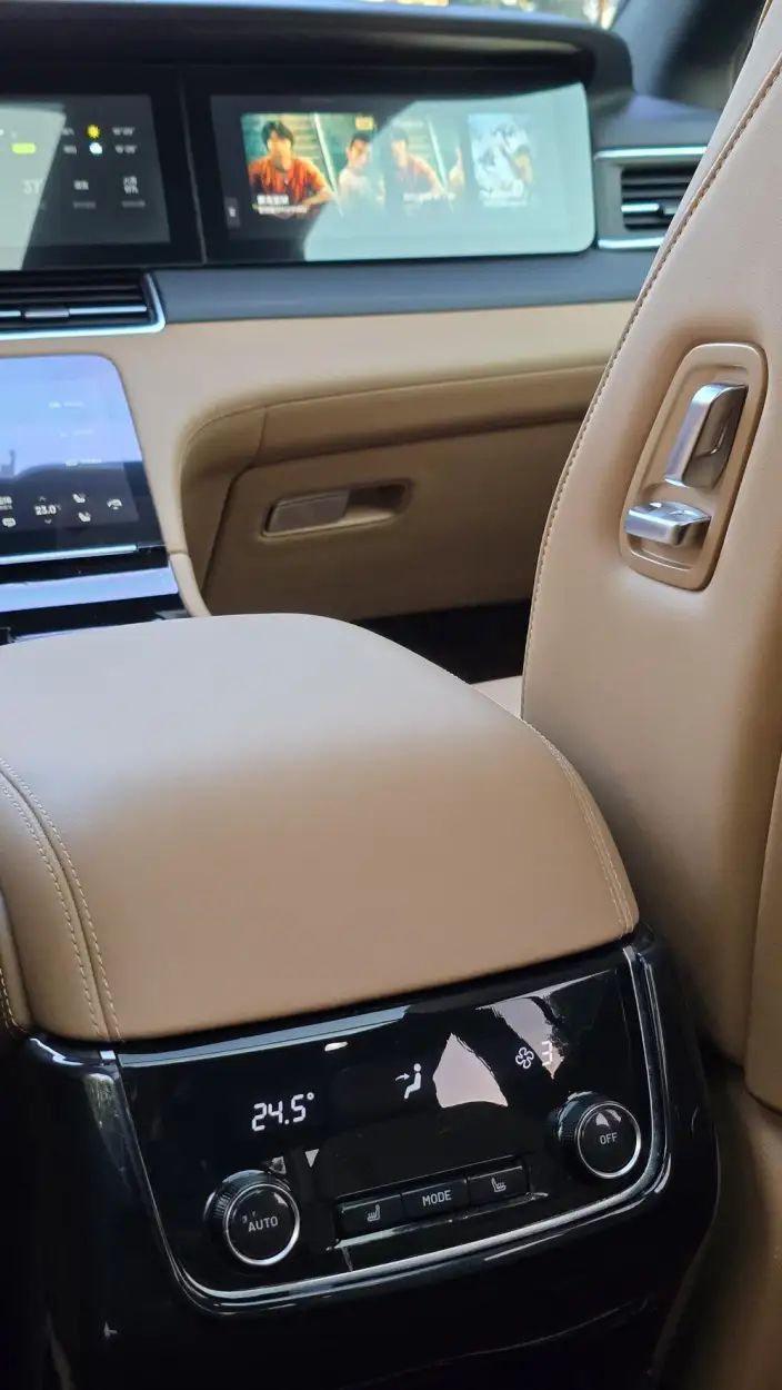 Li Auto ONE 2021 Model Extended Range 6 seat Edition – фото 5