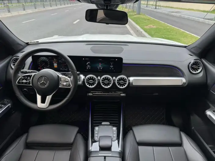 Mercedes-Benz GLB 2021 Model GLB 200 Dynamic Model – фото 7