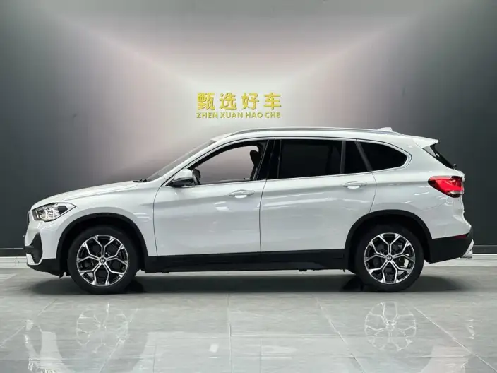 BMW X1 2022 Model sDrive25Li Leading Model – фото 3