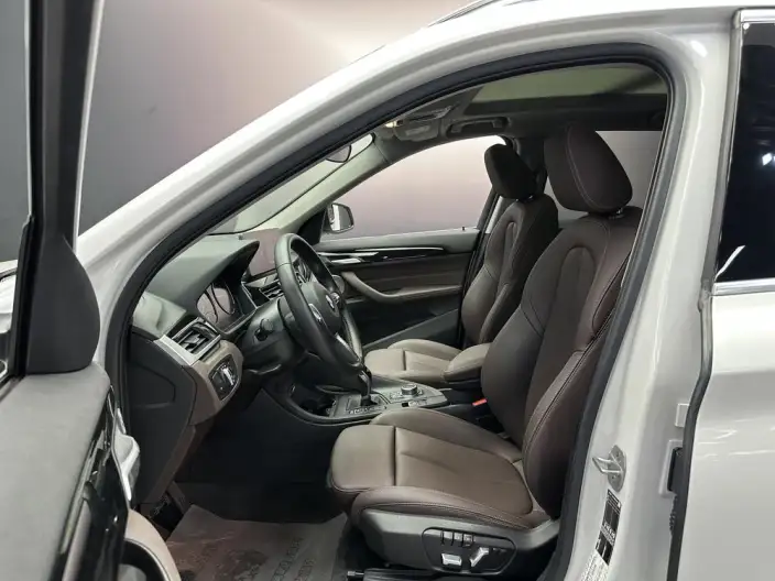 BMW X1 2022 Model sDrive25Li Leading Model – фото 7