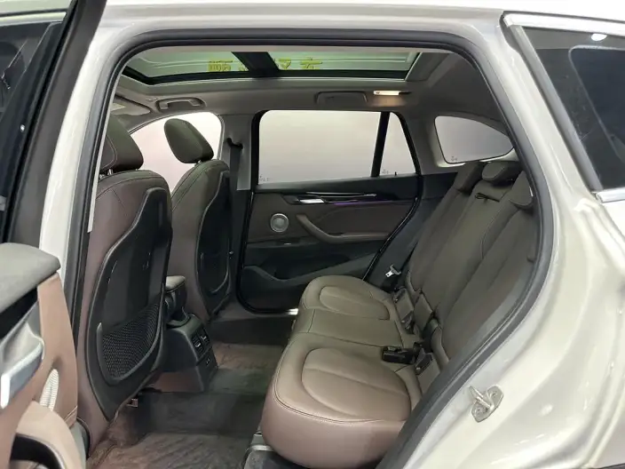 BMW X1 2022 Model sDrive25Li Leading Model – фото 10