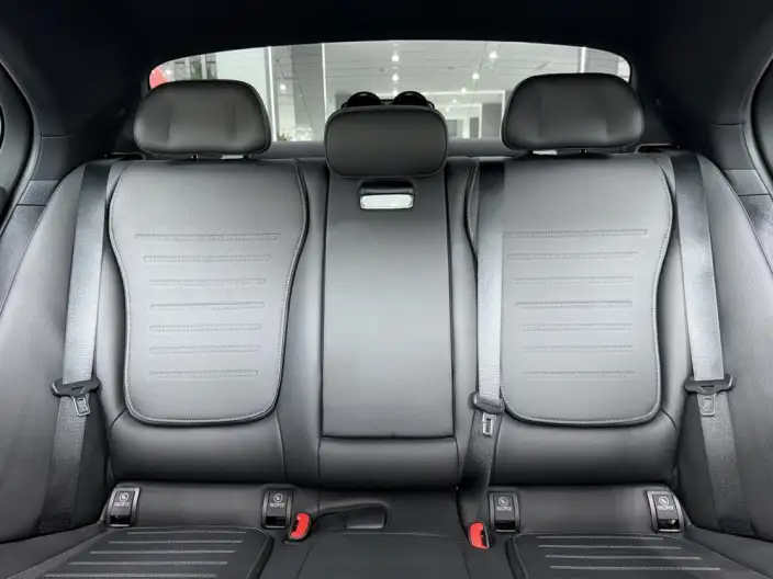 Mercedes-Benz C-Class 2023 Model Facelift C 260 L Sports Edition – фото 9