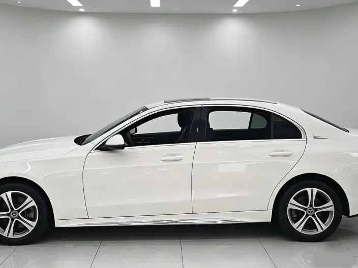 Mercedes-Benz C-Class 2022 Model C 200 L Sports Edition – фото 4