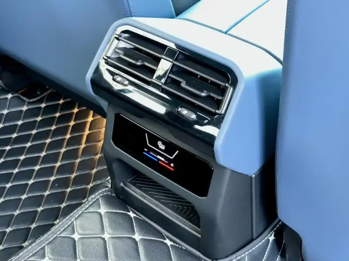 BMW i5 2024 Model eDrive35L Luxury Set – фото 9