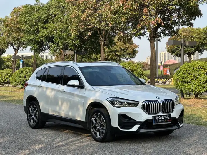 BMW X1 2022 Model sDrive25Li Leading Model – фото 3