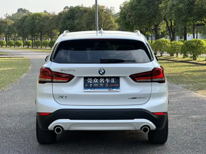 BMW X1 2022 Model sDrive25Li Leading Model – фото 5
