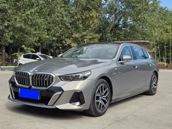 BMW i5 2024 Model eDrive35L Exclusive Model M Sports Set – фото 1