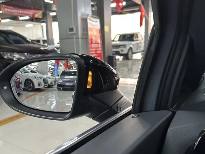 Volkswagen Golf 2021 Model 280TSI DSG R-Line – фото 7
