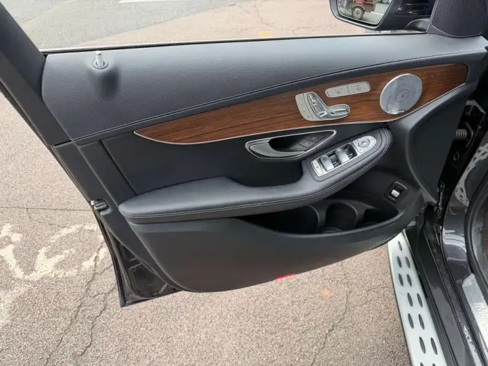 Mercedes-Benz GLC 2021 Model GLC 300 L 4MATIC Dynamic Model – фото 6