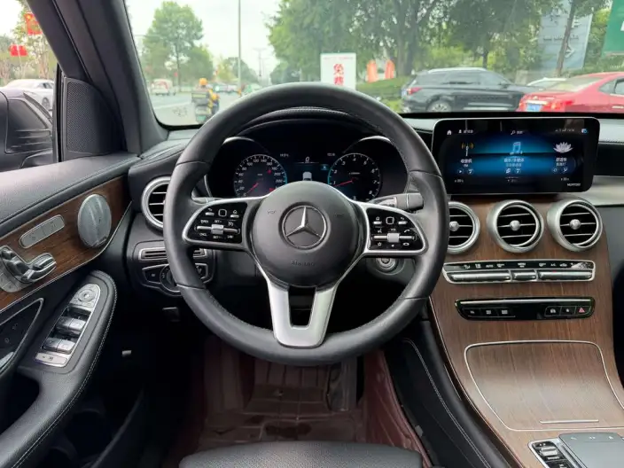 Mercedes-Benz GLC 2021 Model GLC 300 L 4MATIC Dynamic Model – фото 9