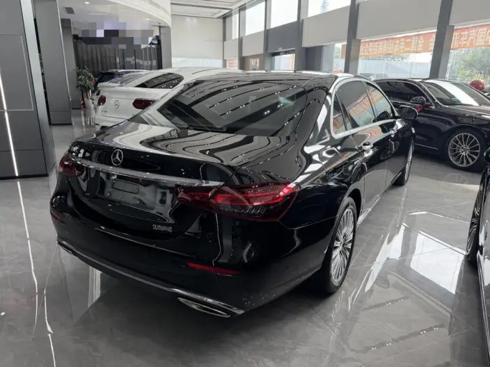 Mercedes-Benz E-Class 2022 Model E 300 L Luxury Model sedan – фото 5
