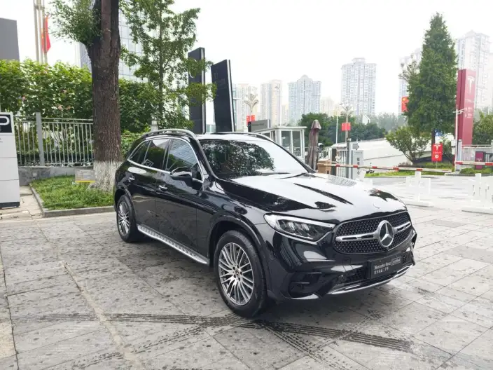 Mercedes-Benz GLC 2023 Model GLC 300 L 4MATIC Dynamic Model 5 seat – фото 3