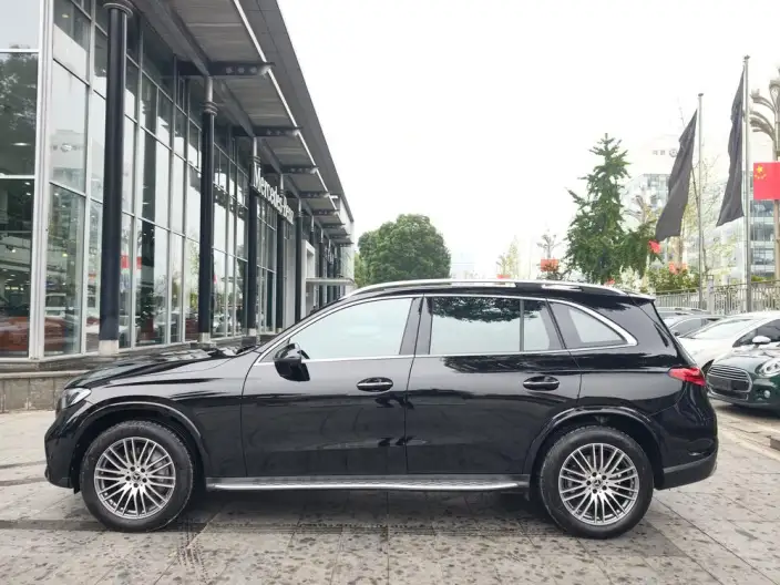 Mercedes-Benz GLC 2023 Model GLC 300 L 4MATIC Dynamic Model 5 seat – фото 4
