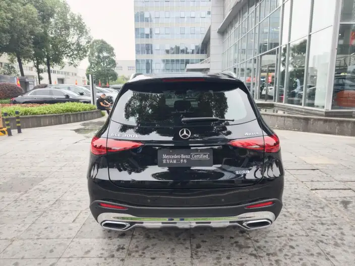 Mercedes-Benz GLC 2023 Model GLC 300 L 4MATIC Dynamic Model 5 seat – фото 6