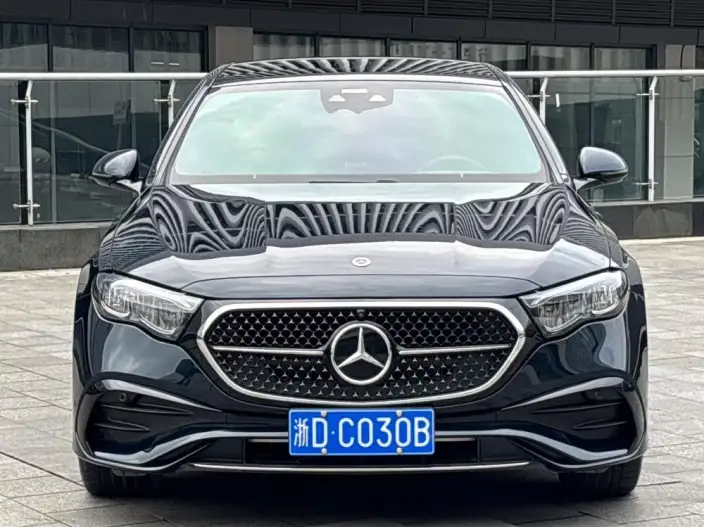Mercedes-Benz E-Class 2024 Model E 300 L Luxury Model Sports sedan – фото 2