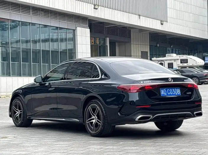 Mercedes-Benz E-Class 2024 Model E 300 L Luxury Model Sports sedan – фото 4