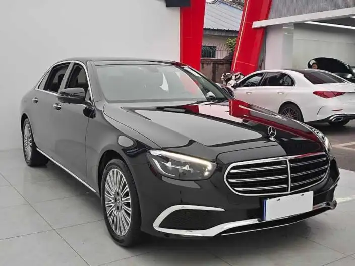 Mercedes-Benz E-Class 2022 Model Facelift II E 300 L Luxury Model sedan – фото 3