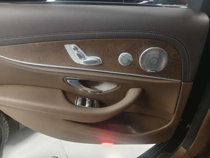 Mercedes-Benz E-Class 2023 Model E 300 L Luxury Model sedan – фото 8