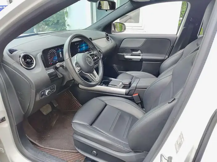 Mercedes-Benz GLA 2023 Model GLA 200 – фото 8