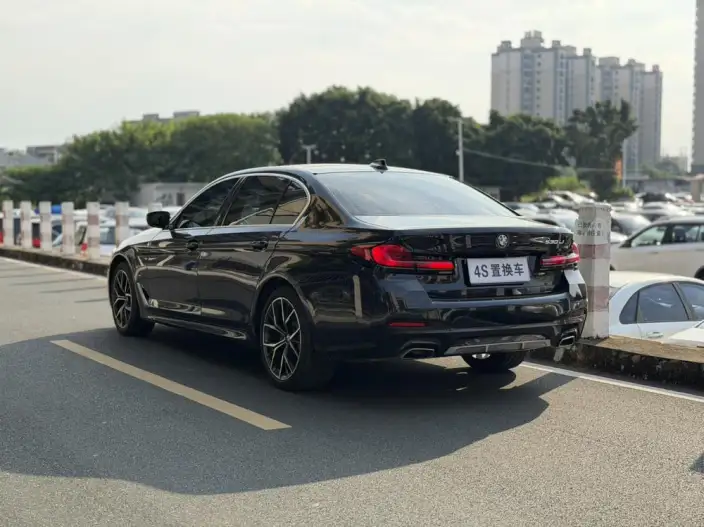 BMW 5 Series 2022 Model Facelift II 530Li Exclusive Model M Sports Set – фото 4